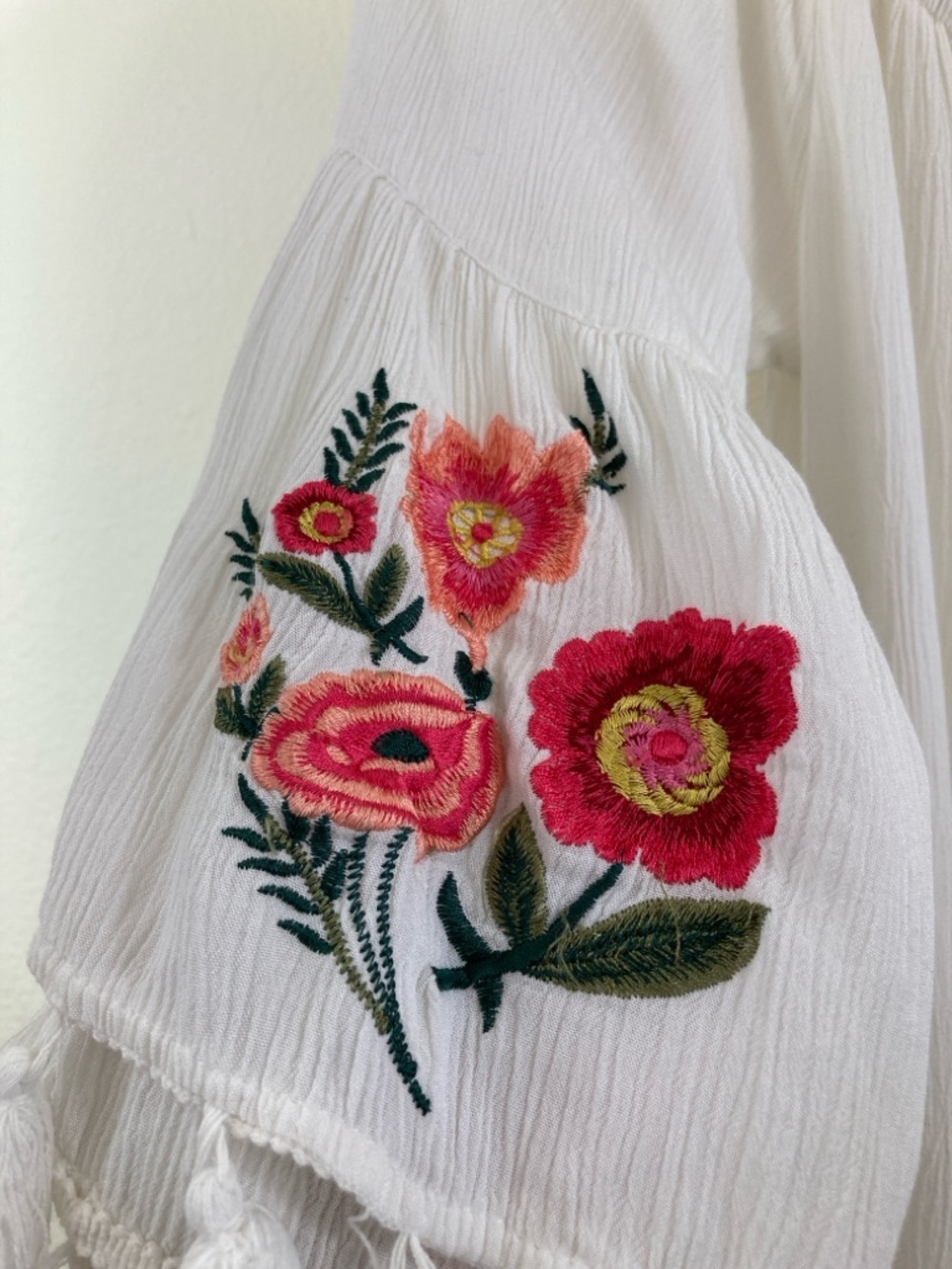 Blue Rain White Peasant Top with Floral Embroidery and Tassel Trim Size S - Picture 2 of 9